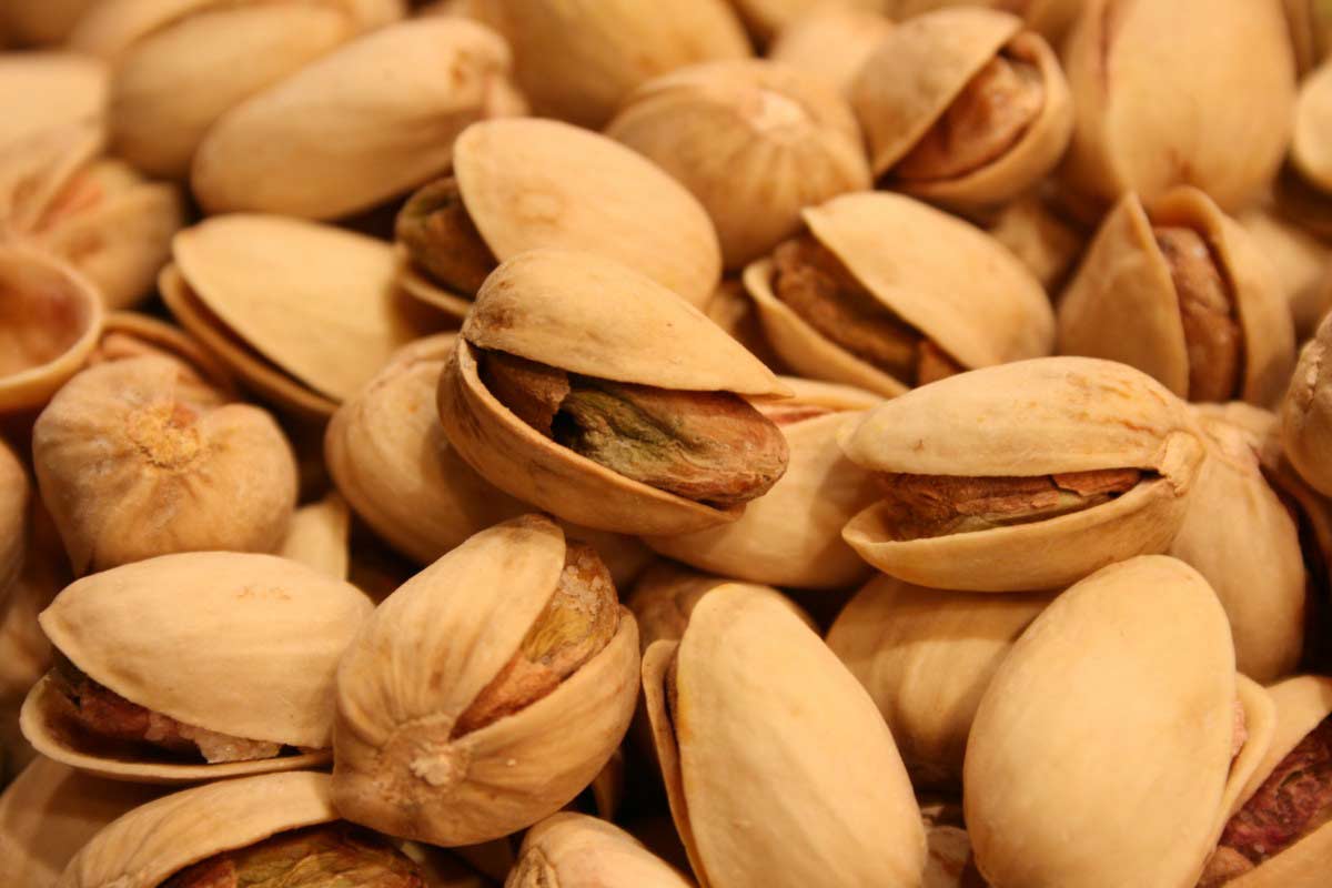 18 ScienceBacked Health Benefits of Eating Pistachios Daily How To Ripe